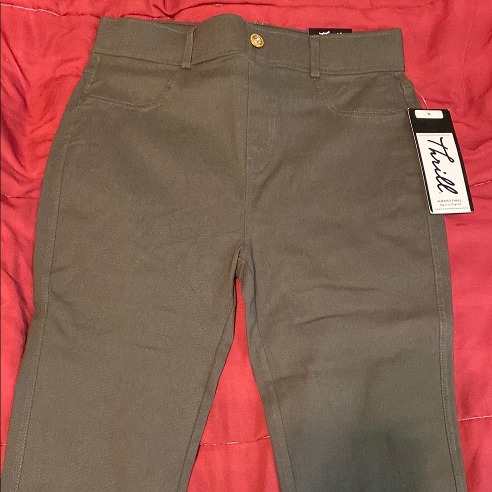 Thrill Green Khaki capris